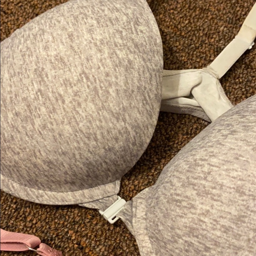 VS Bras - Picture 3 of 5